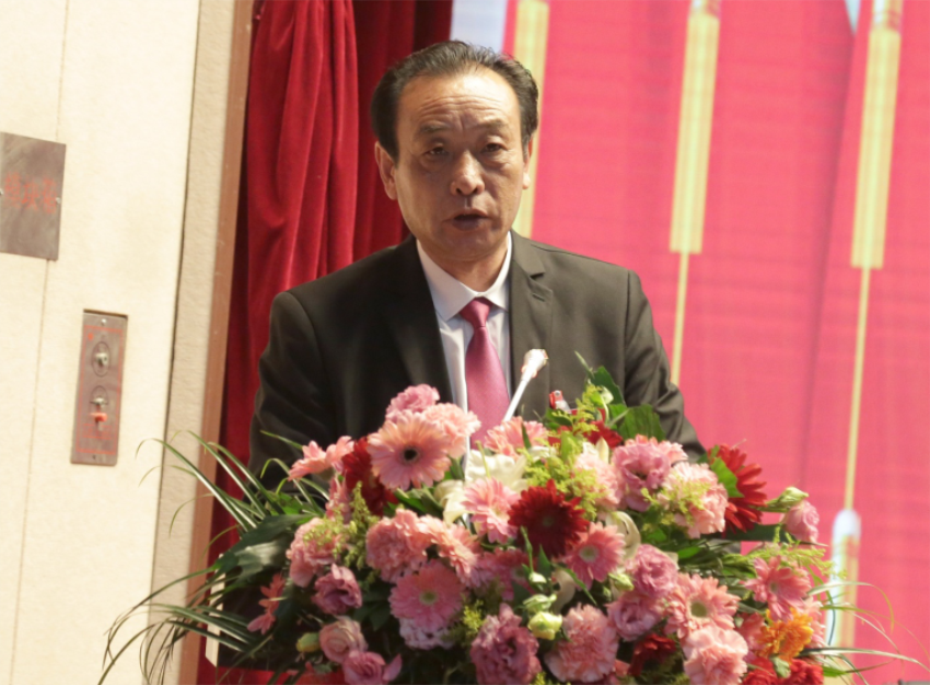 万搏网页版第一届党委班子选举大会---宝润实业集团党委常委、纪委副书记郑军同志作纪委工作报告